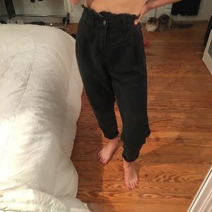 High wasted black jeans